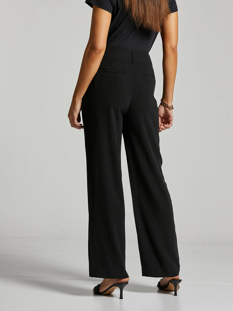 Tailored boot-cut pant