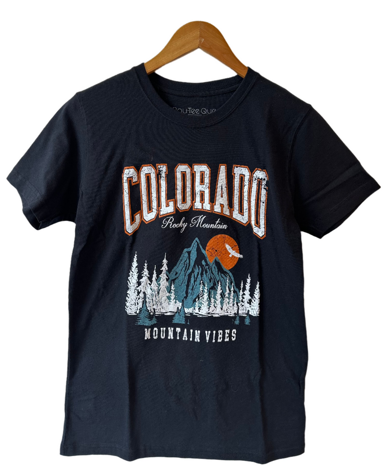 Colorado mountain vibe tee